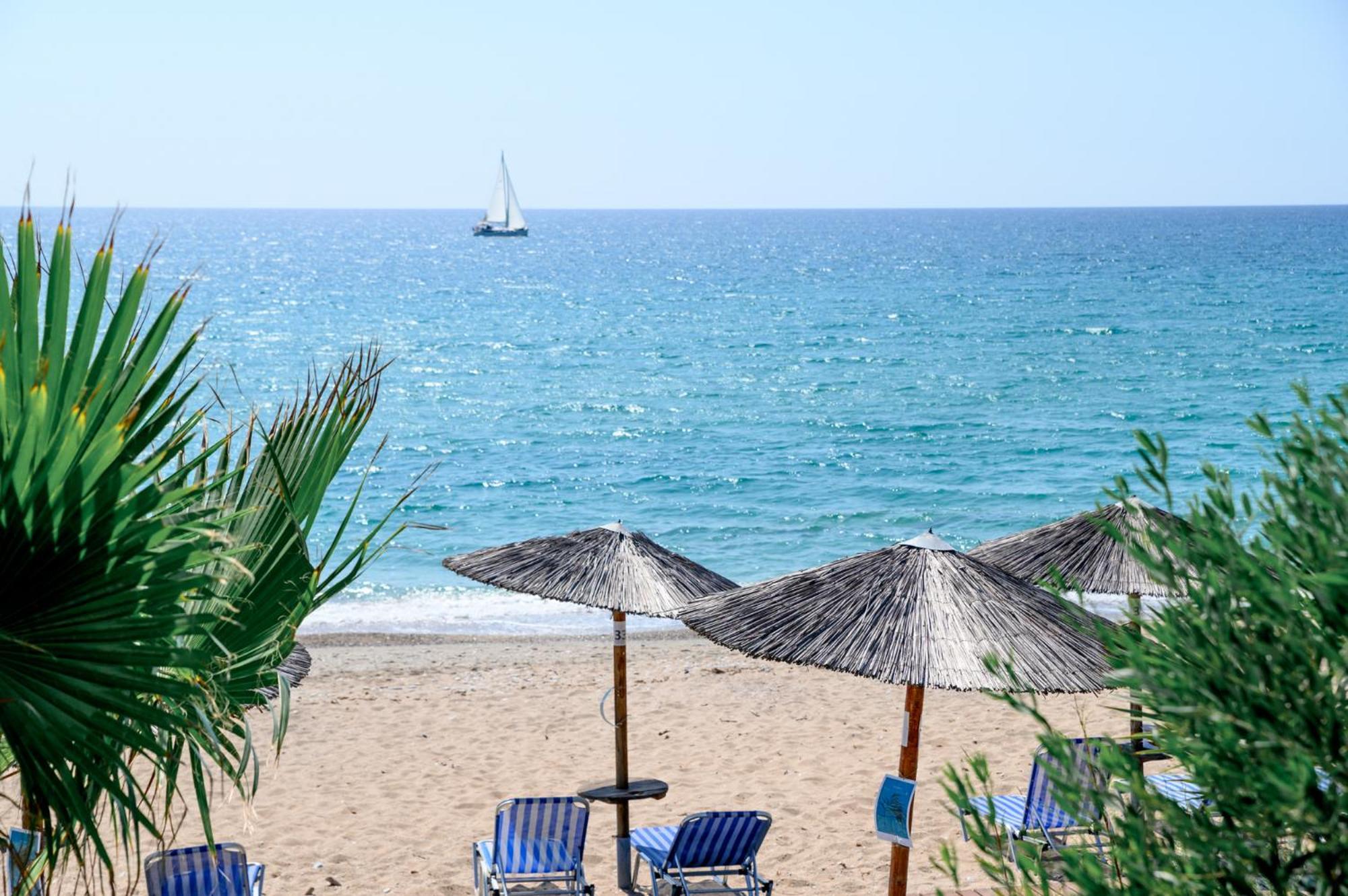 Poseidon Beach Hotel Кастросикия Экстерьер фото