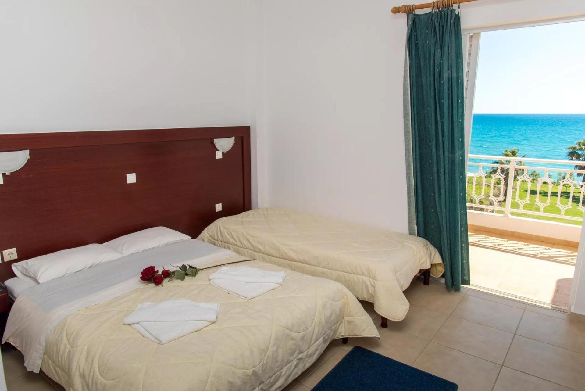 Poseidon Beach Hotel Кастросикия Экстерьер фото