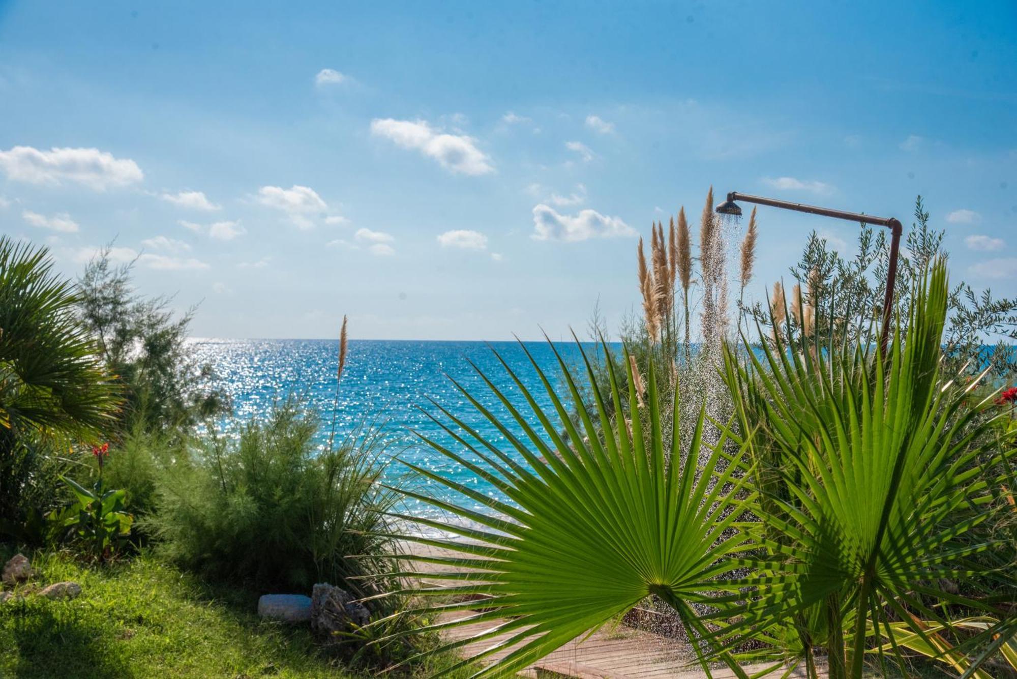 Poseidon Beach Hotel Кастросикия Экстерьер фото