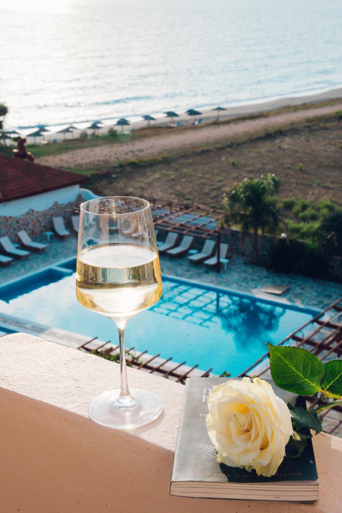 Poseidon Beach Hotel Кастросикия Экстерьер фото