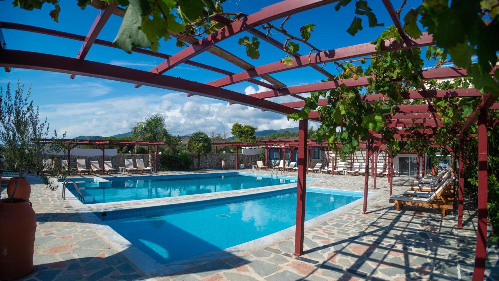 Poseidon Beach Hotel Кастросикия Экстерьер фото