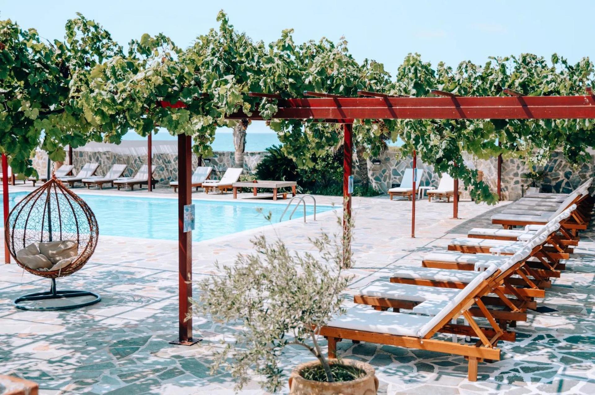 Poseidon Beach Hotel Кастросикия Экстерьер фото